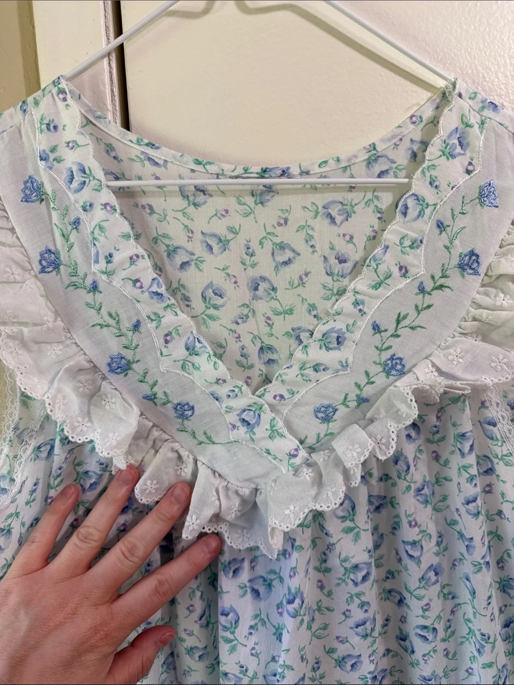 Vintage Cottagecore Floral Maxi Nightgown Dress Lace‎ Embroidered Blue Farmhouse